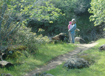 Photo: Man with young child at Stebbins Reserve