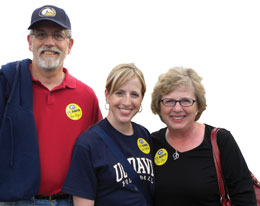 Photo: Alumna and parents