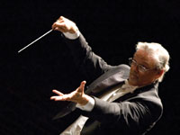 Photo: Kern Holoman conducting